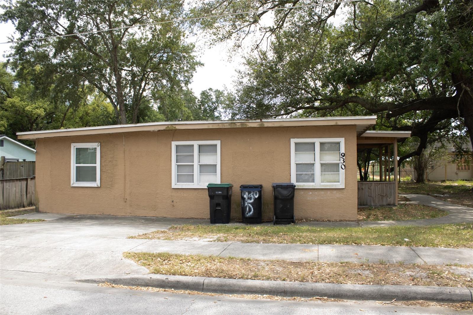 621 W South St Property Photo 5