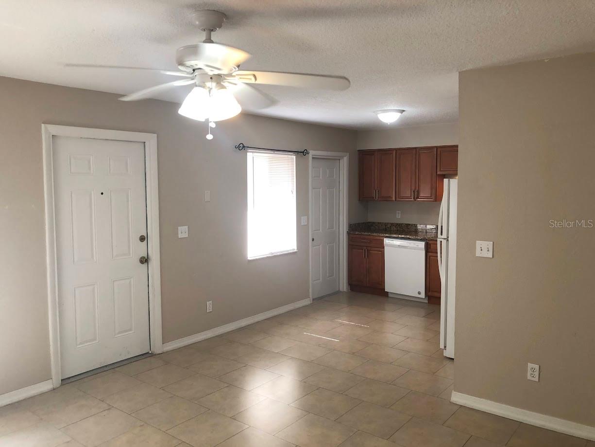1419 Davidson St Property Photo 2