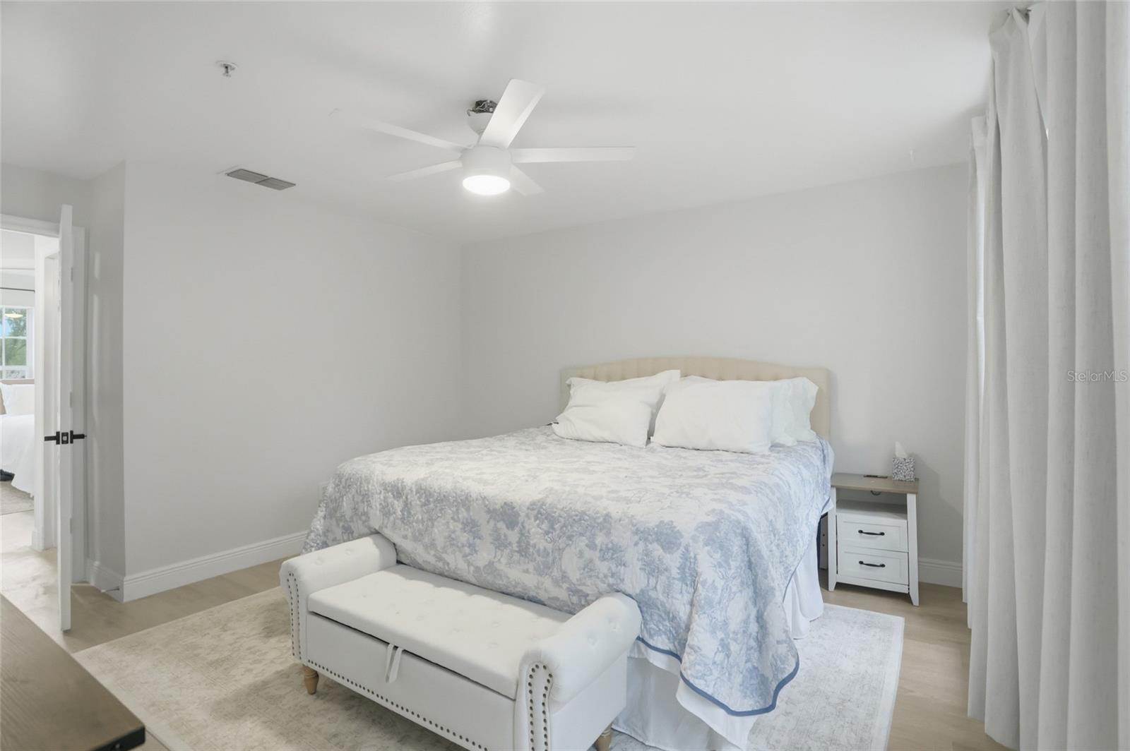 1056 Waterside Dr Property Photo 16