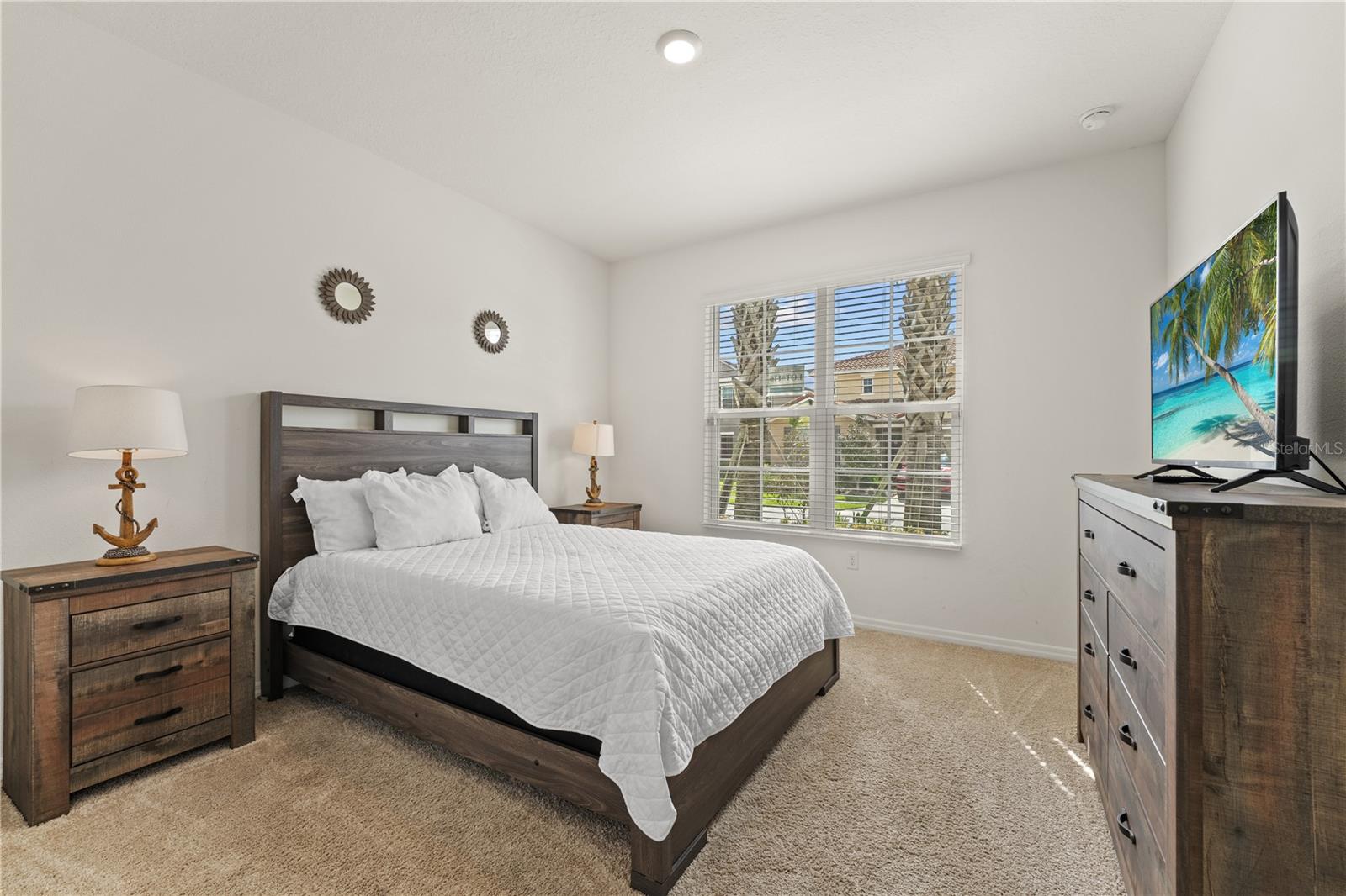 7630 Oakmoss Loop Property Photo 30