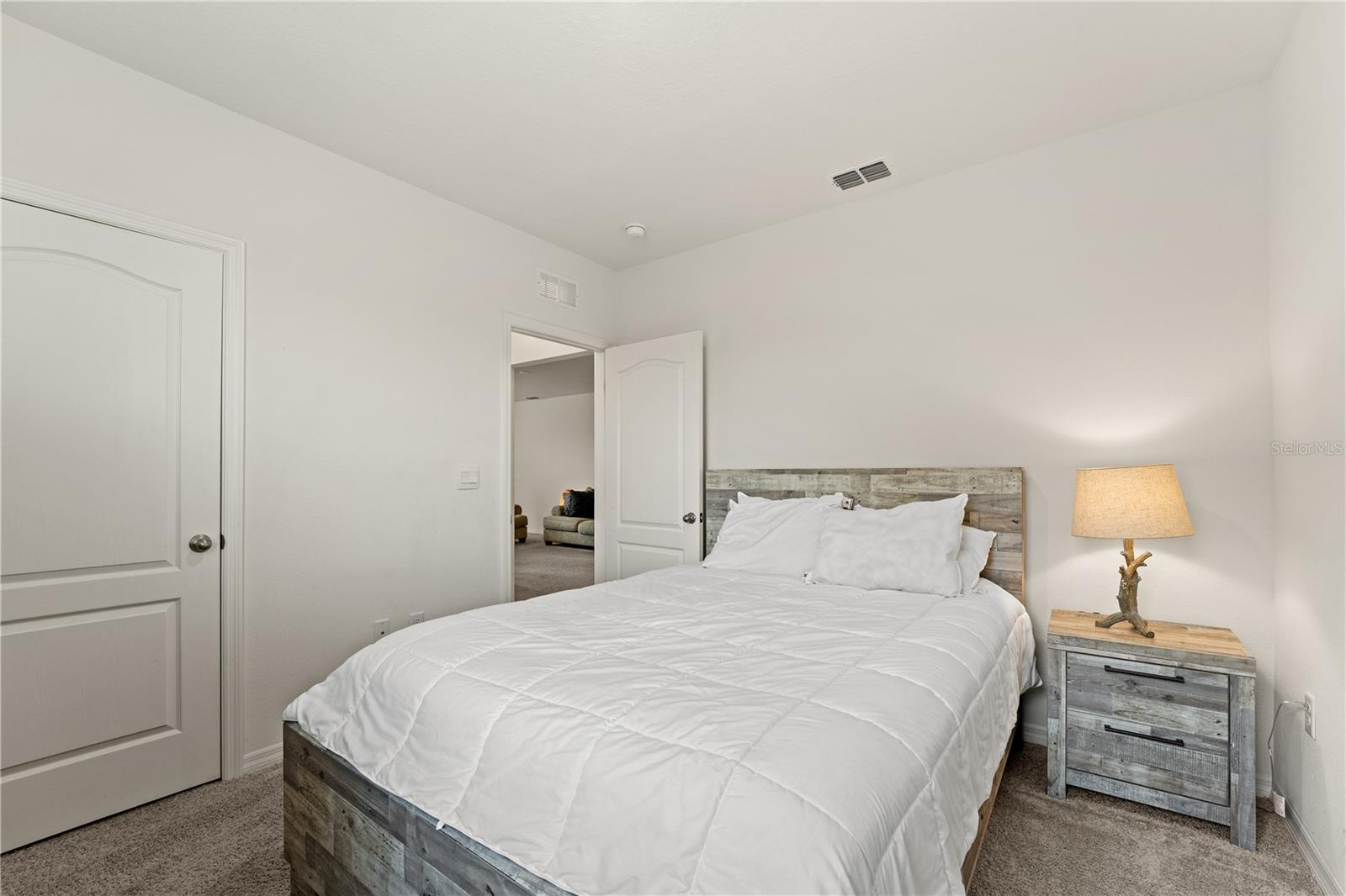 7630 Oakmoss Loop Property Photo 39