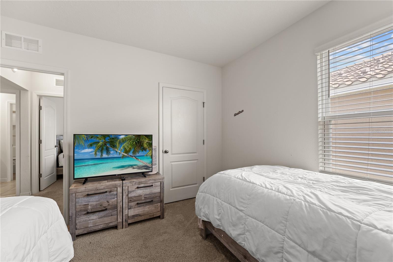 7630 Oakmoss Loop Property Photo 40