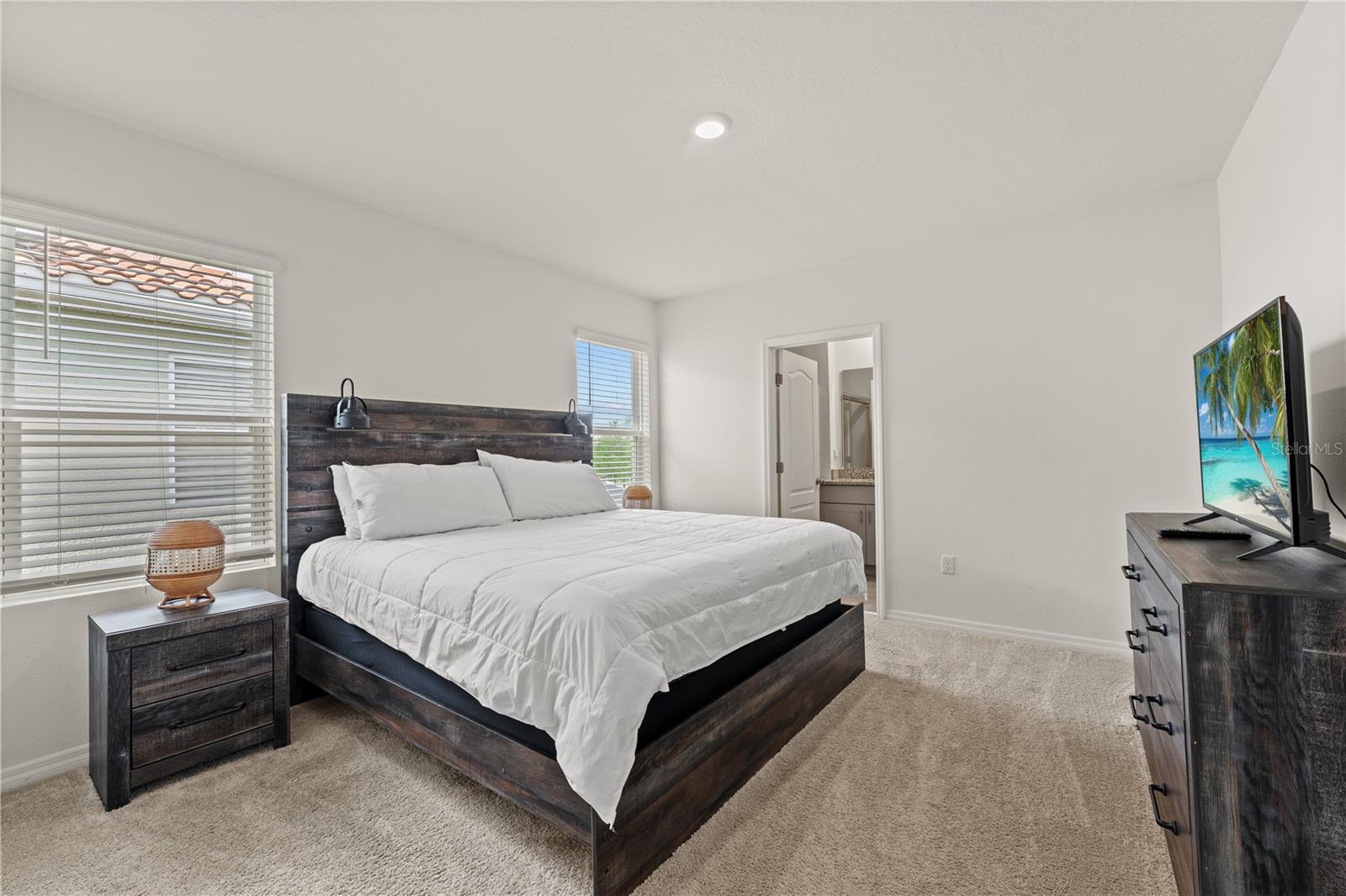 7630 Oakmoss Loop Property Photo 42