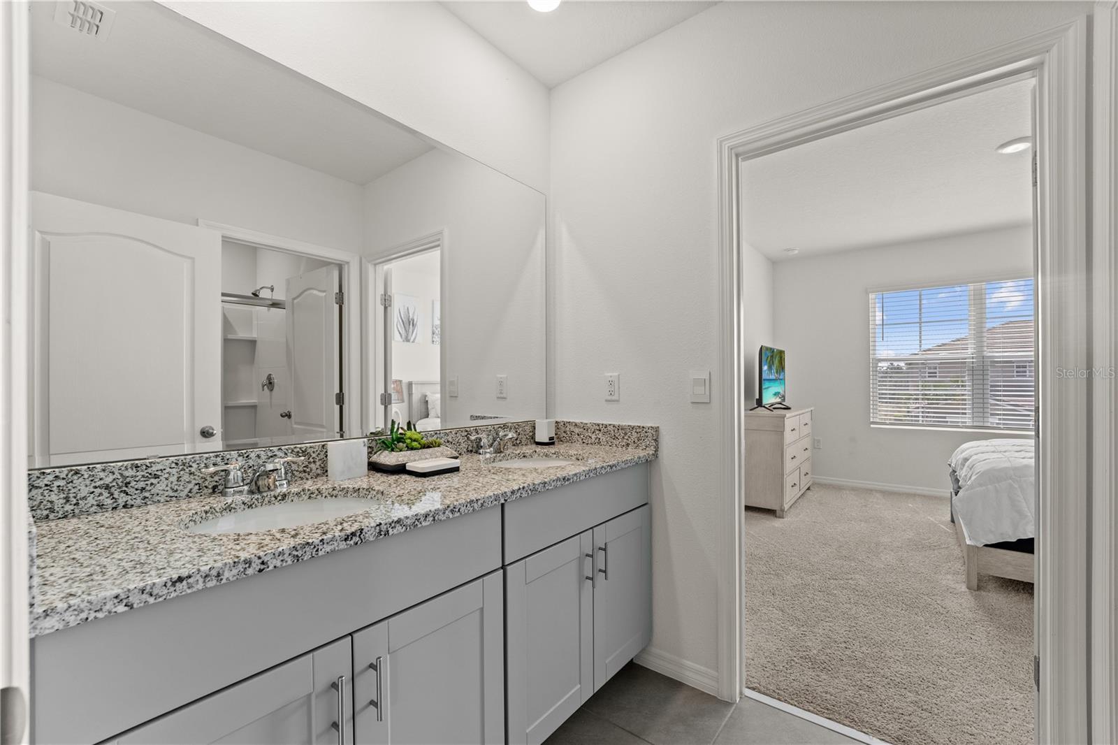 7630 Oakmoss Loop Property Photo 47