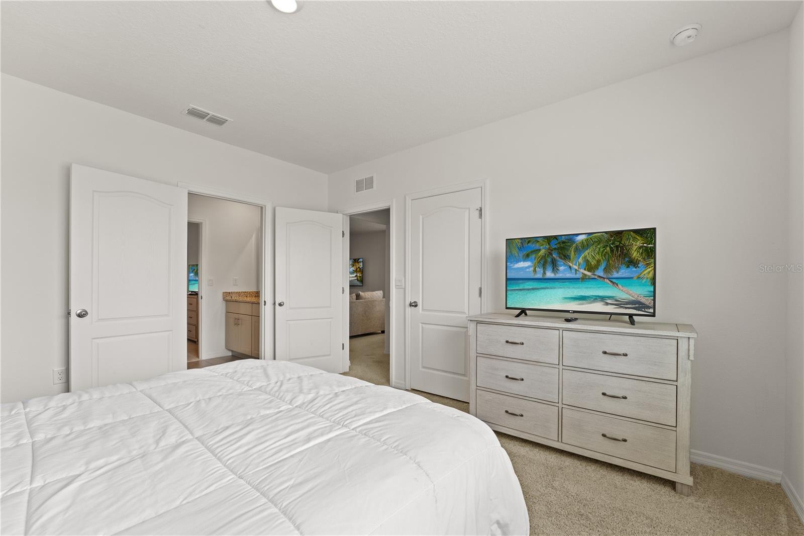 7630 Oakmoss Loop Property Photo 49