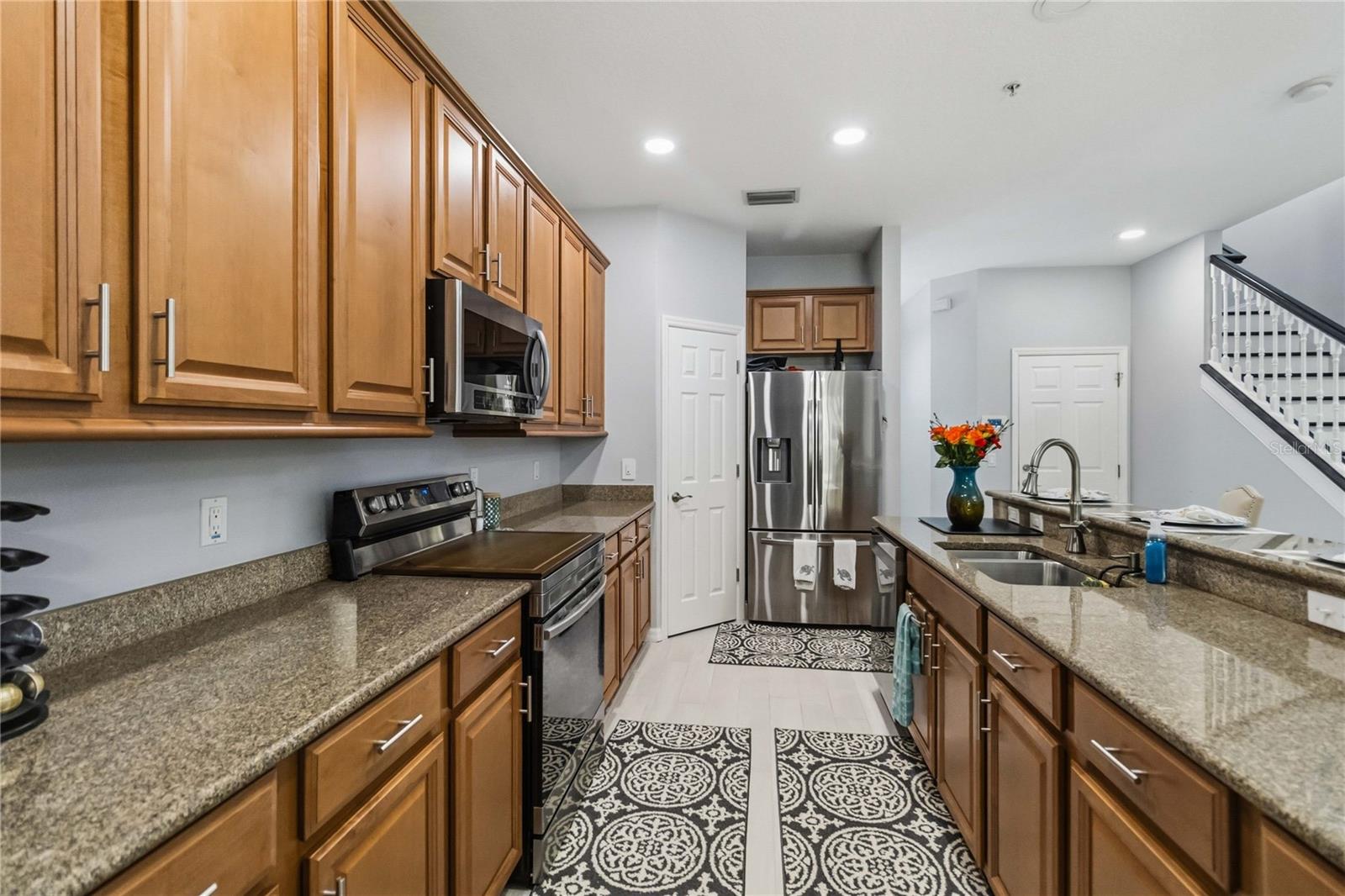 2107 Velvet Leaf Dr Property Photo 7