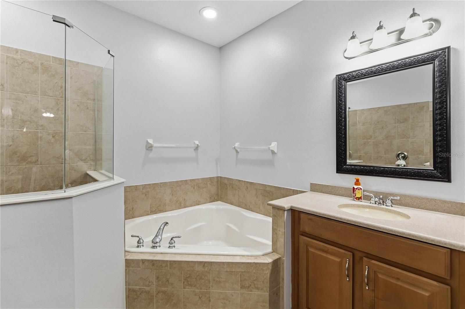 2107 Velvet Leaf Dr Property Photo 17