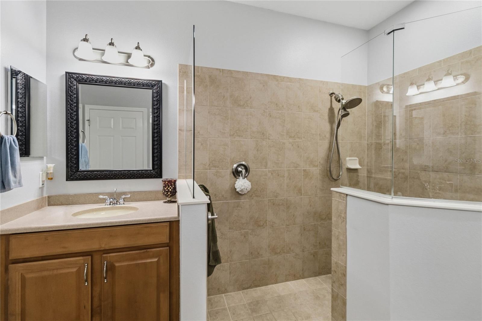 2107 Velvet Leaf Dr Property Photo 18