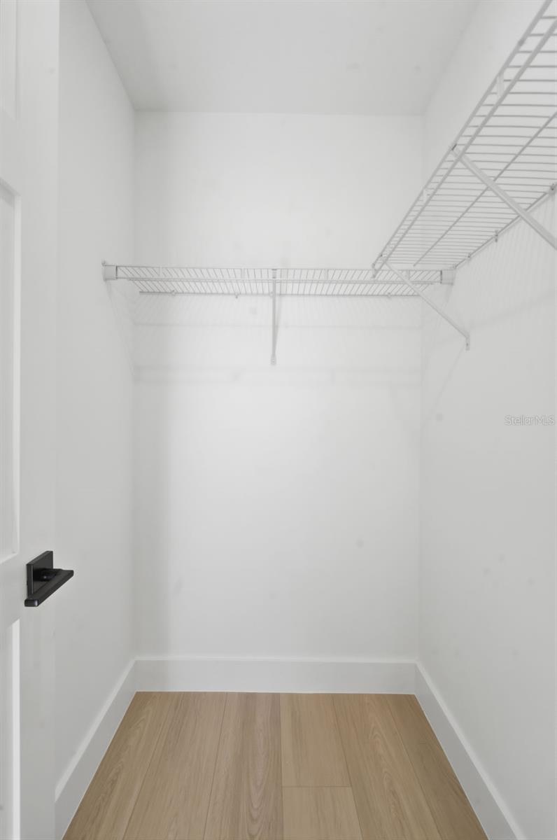 1907 Mae St Property Photo 24