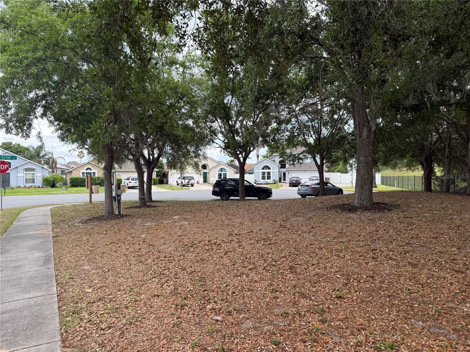 8128 Yellow Crane Dr Property Photo 3