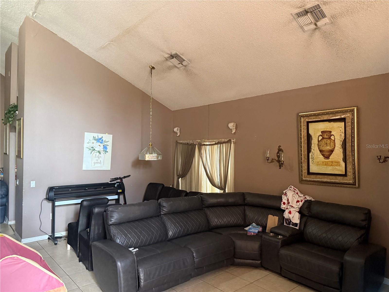 8128 Yellow Crane Dr Property Photo 12