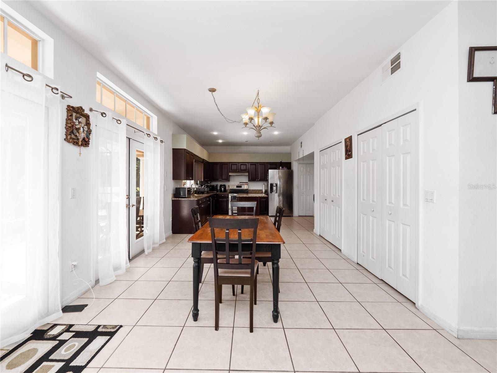 2072 Stone Cross Cir Property Photo 11