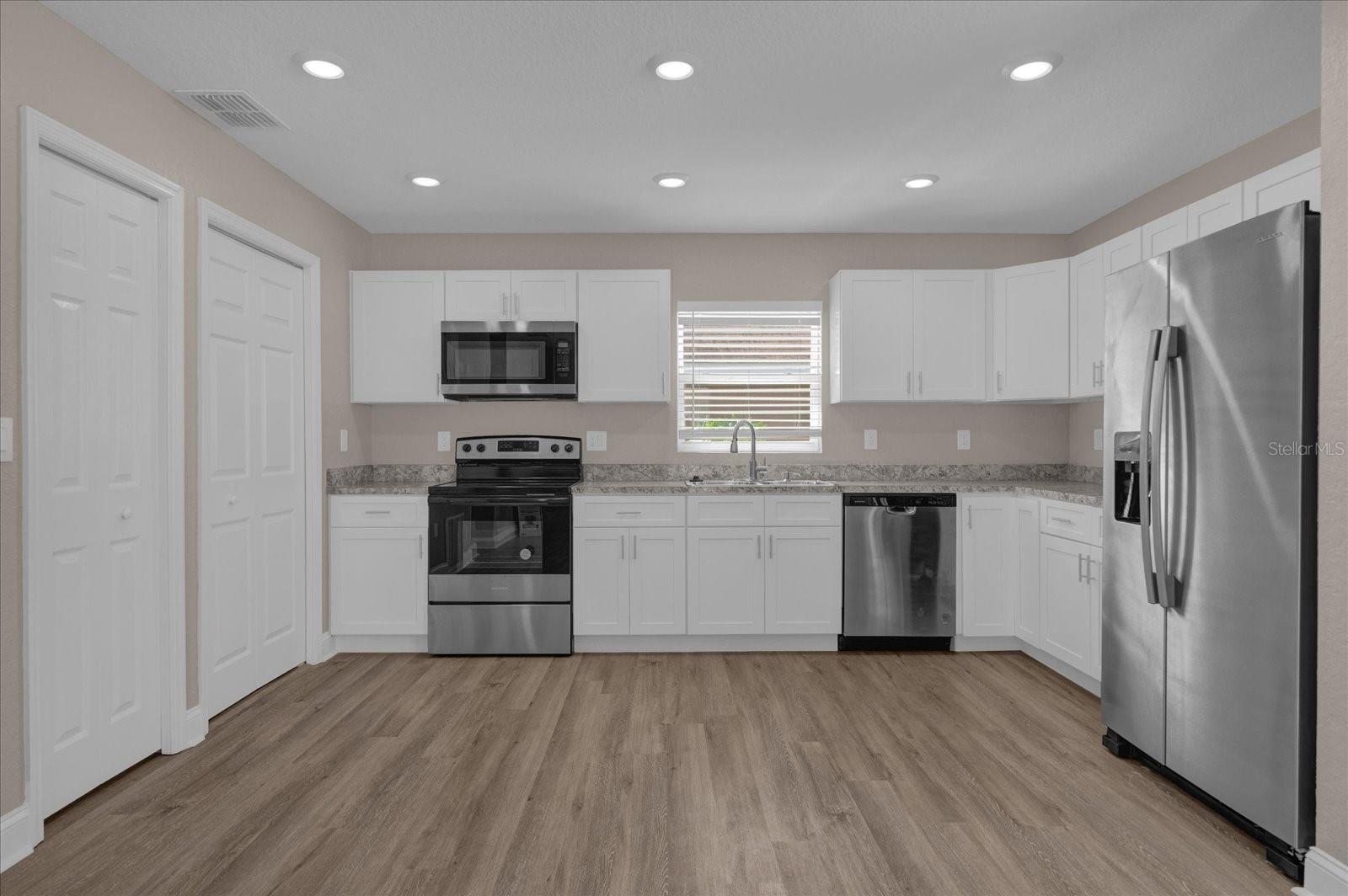 324 Avenue Y Ne #b Property Photo 9