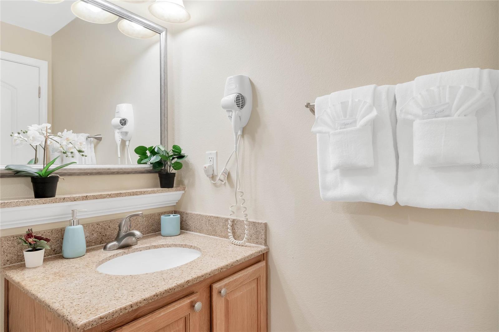 13415 Blue Heron Beach Dr #606 Property Photo 17