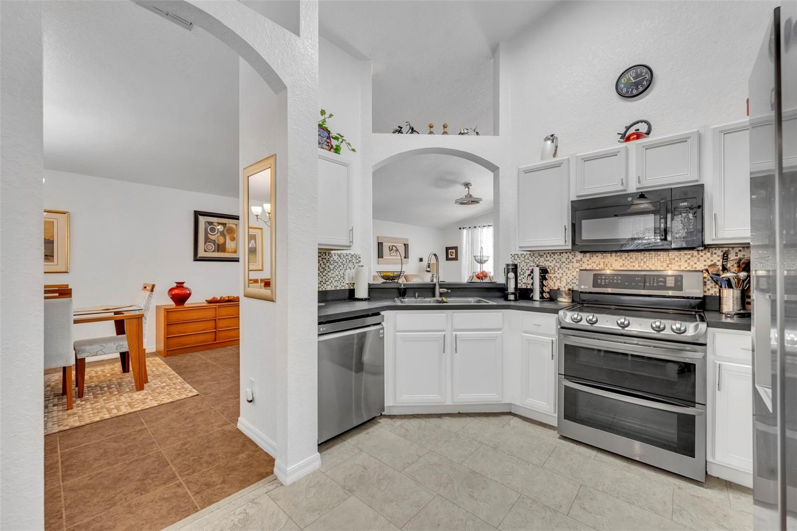 256 Herring St Property Photo 14