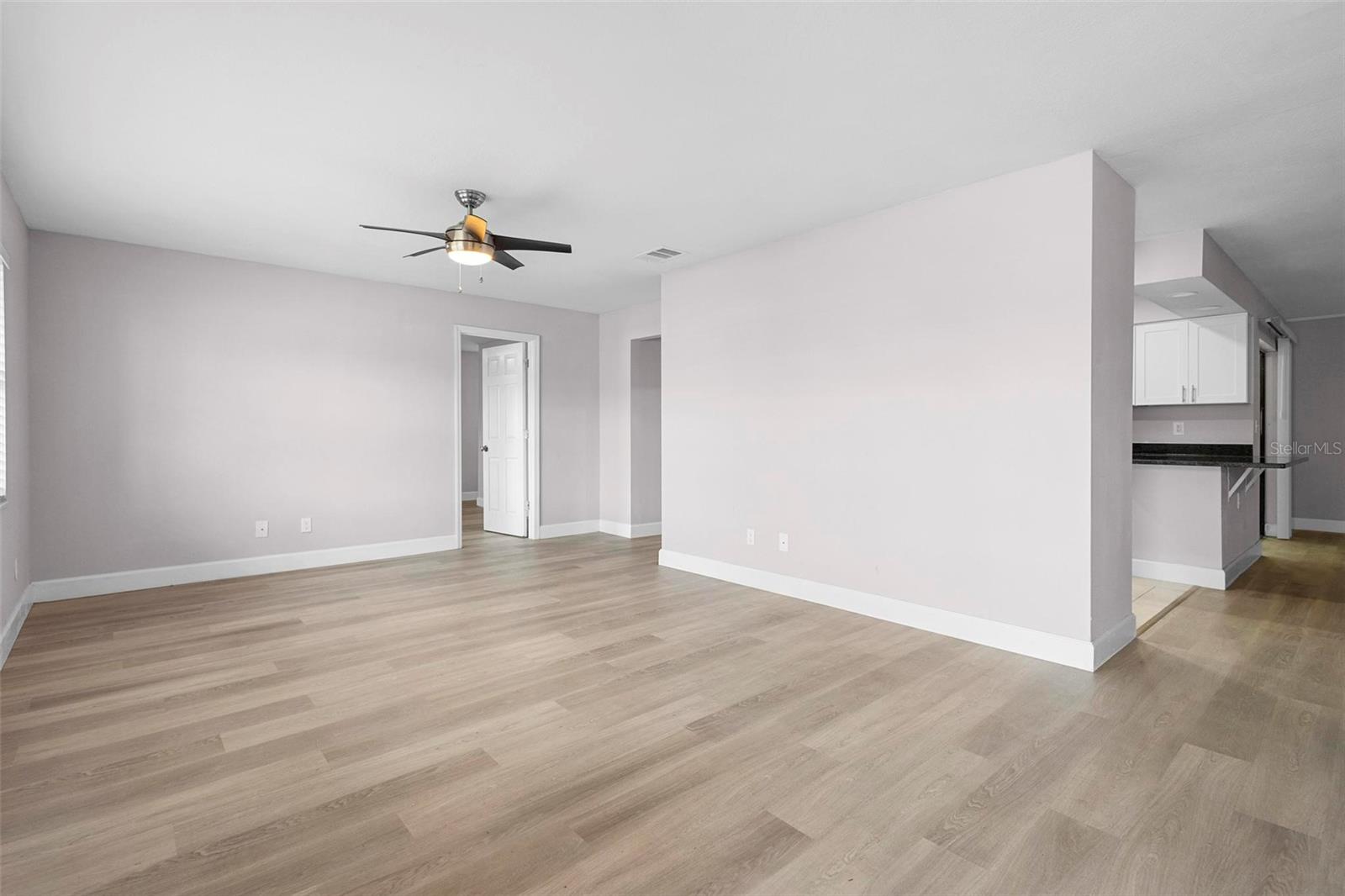 10140 Bridlewood Ave Property Photo 15