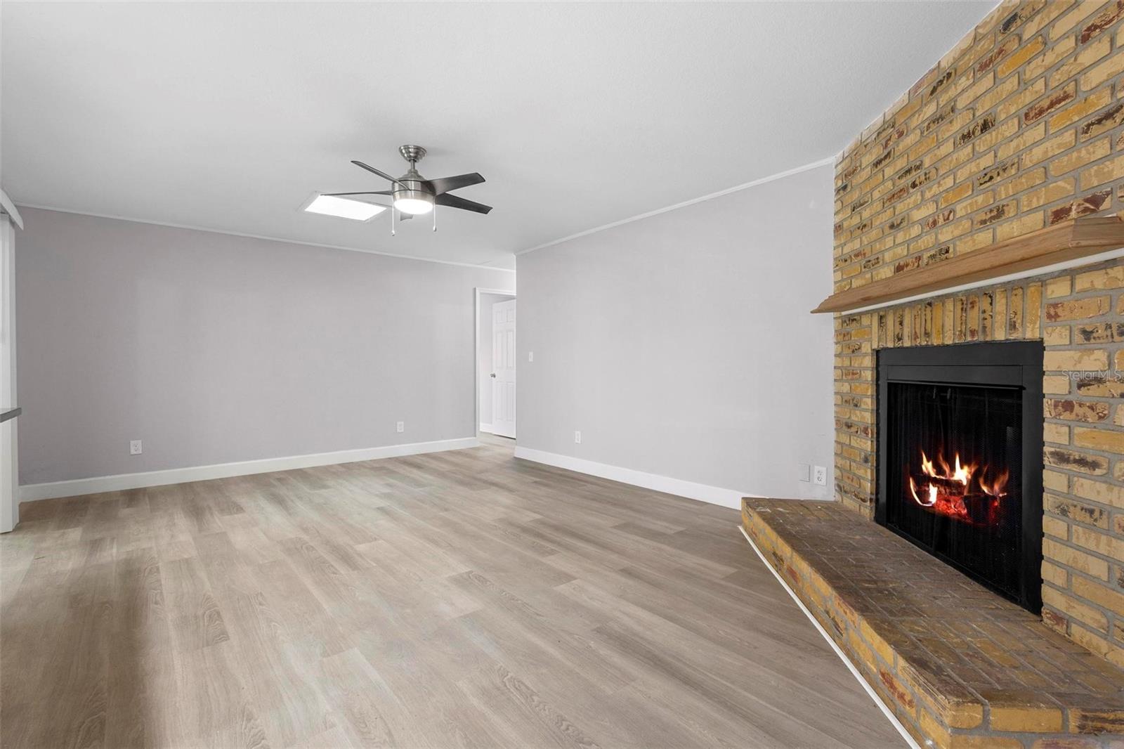 10140 Bridlewood Ave Property Photo 18