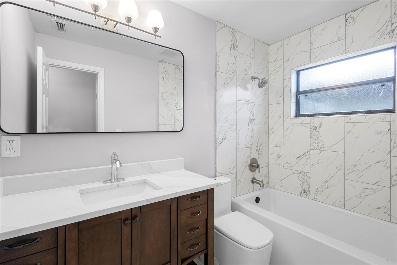 10140 Bridlewood Ave Property Photo 20