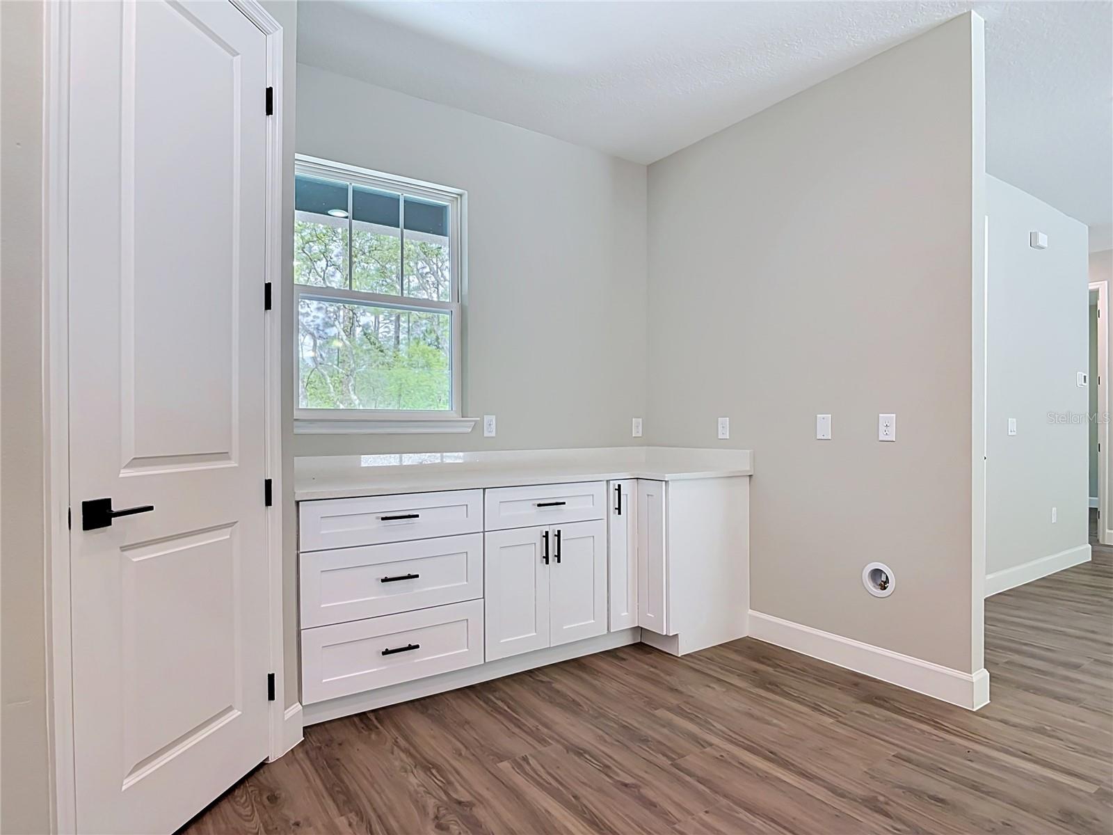 41260 Balsam St Property Photo 11