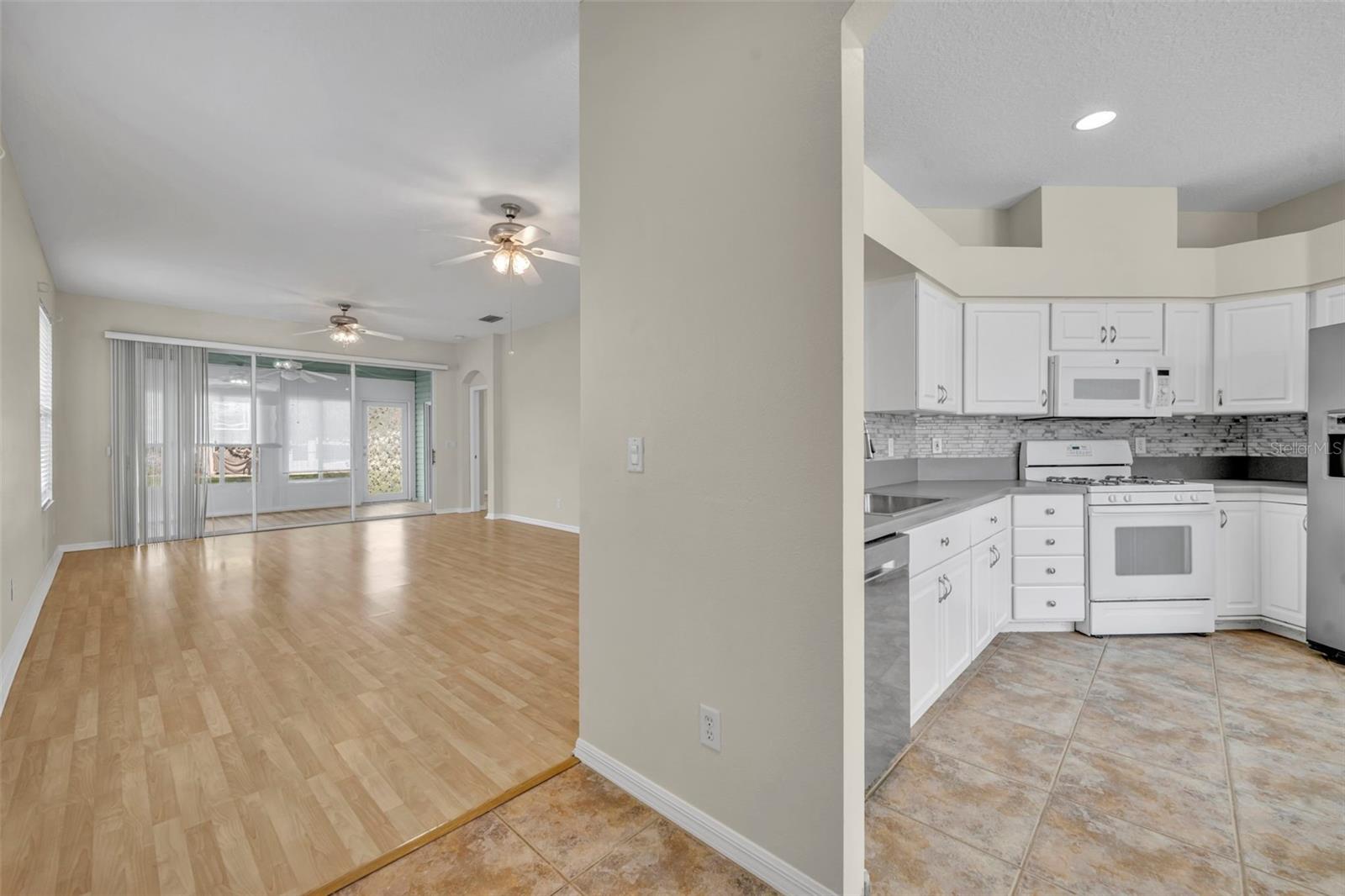 21630 Regency Park Ln Property Photo 8