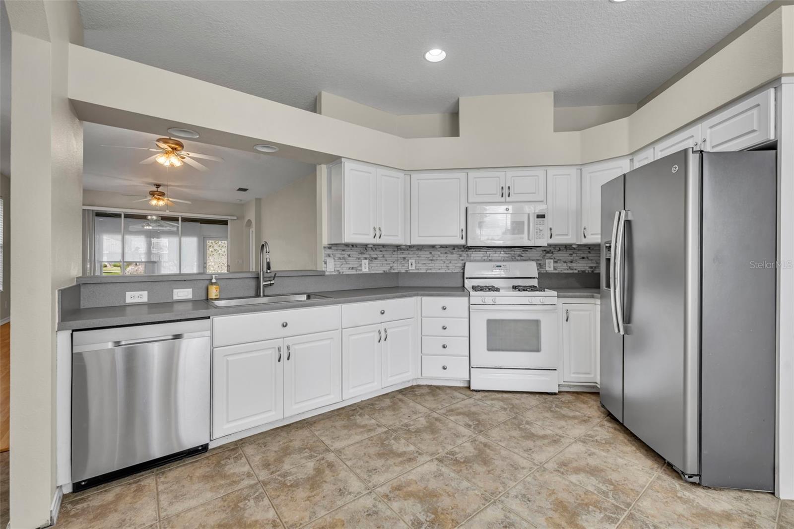 21630 Regency Park Ln Property Photo 15