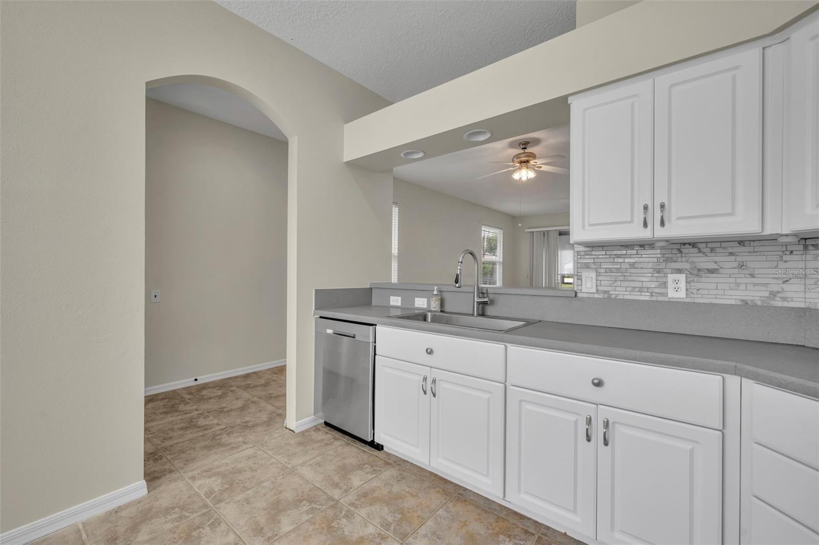 21630 Regency Park Ln Property Photo 18