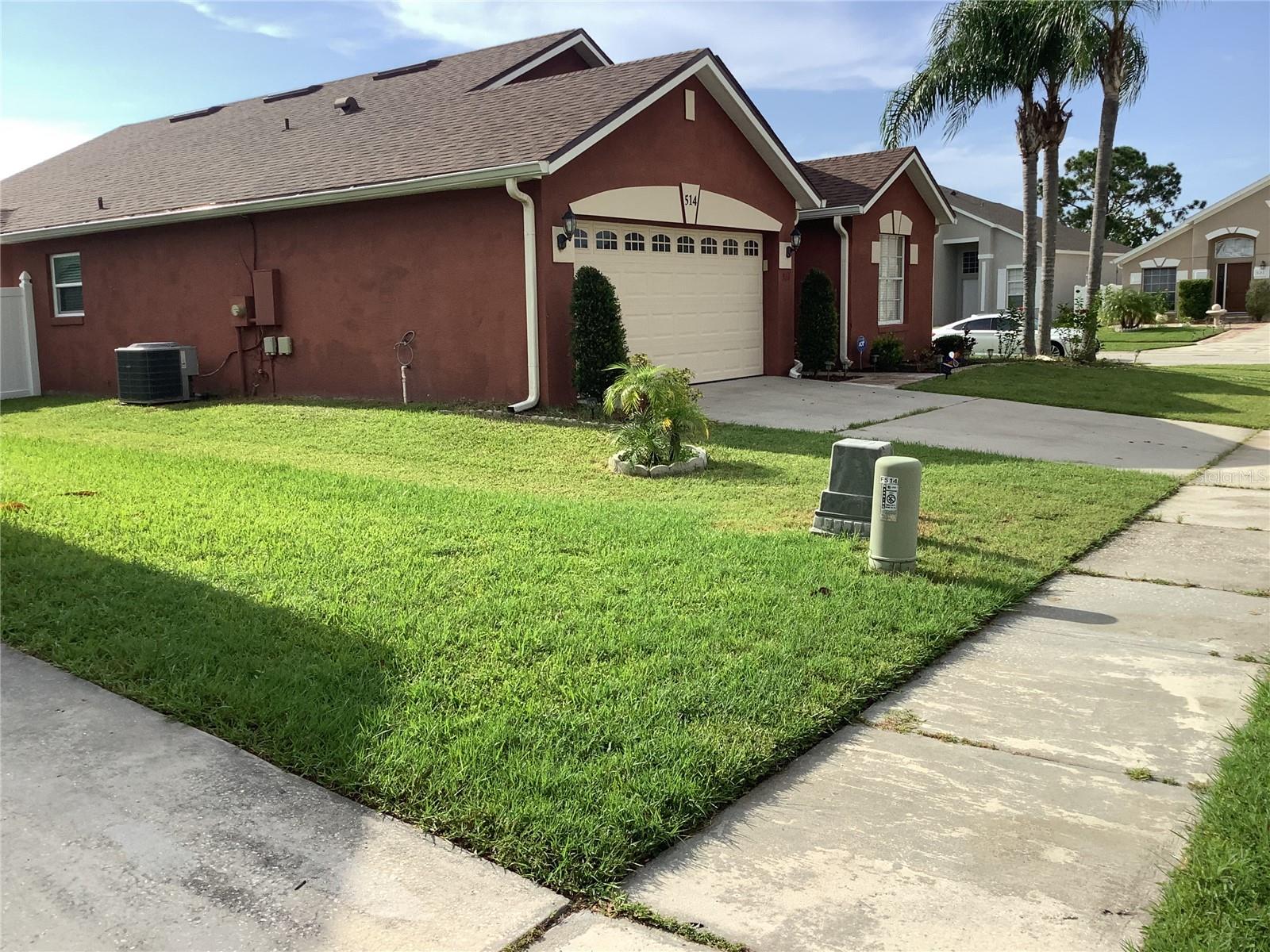 514 Tree Shore Dr Property Photo 4