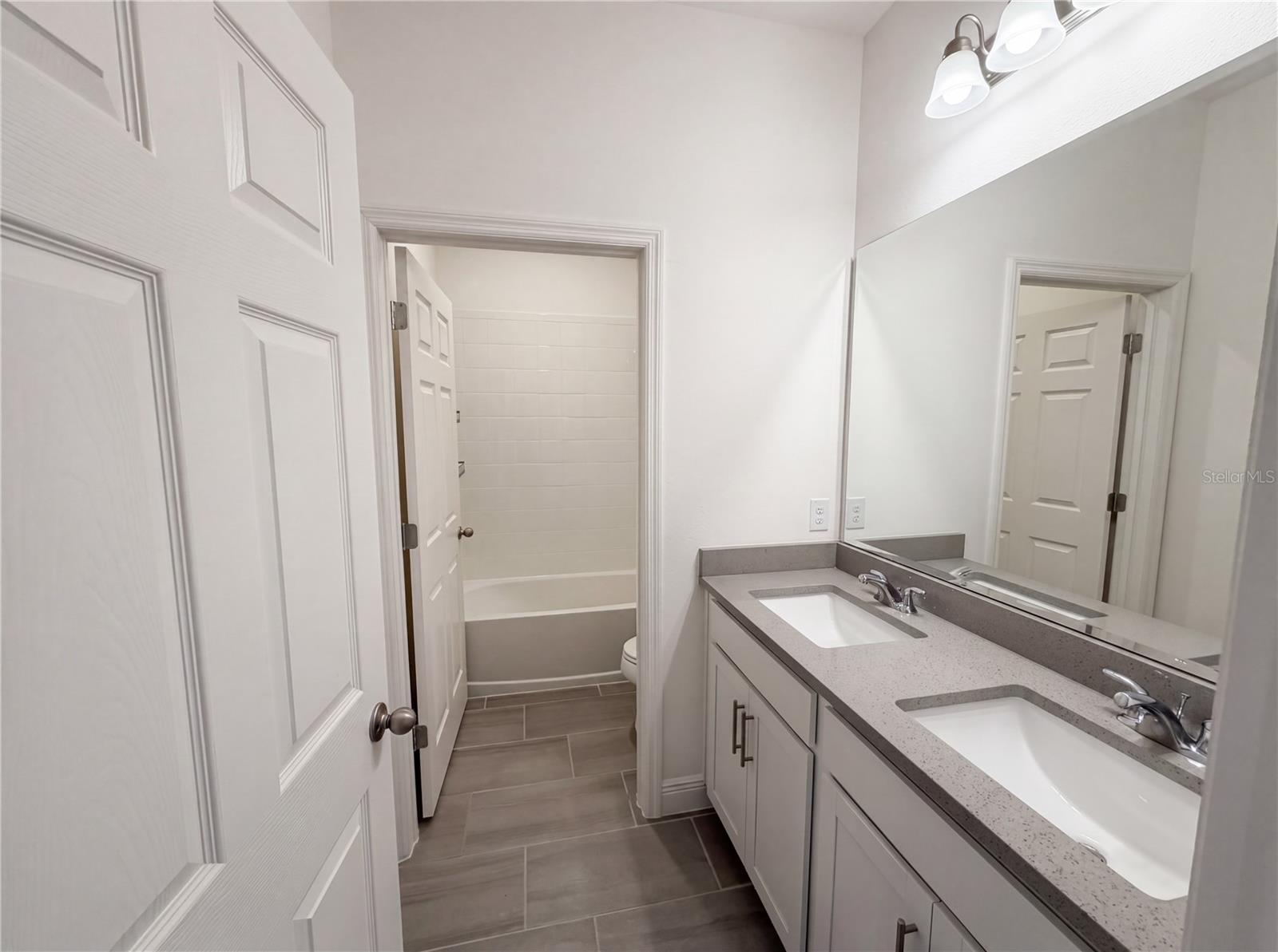 7725 Scicli Way Property Photo 18
