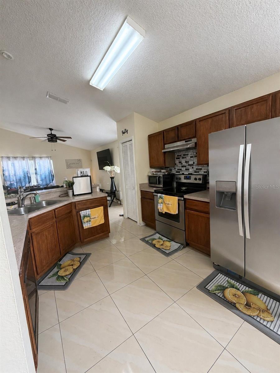 O6402622 Property Photo 4