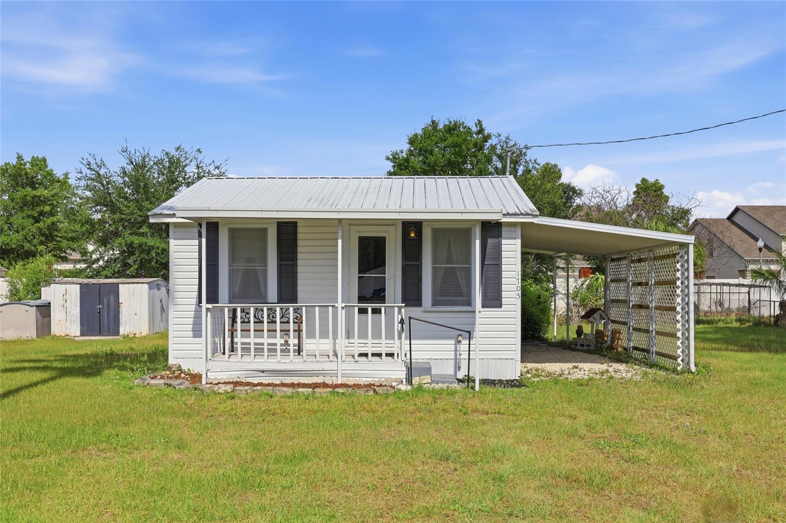 1705 Delaware Ave Property Photo 1