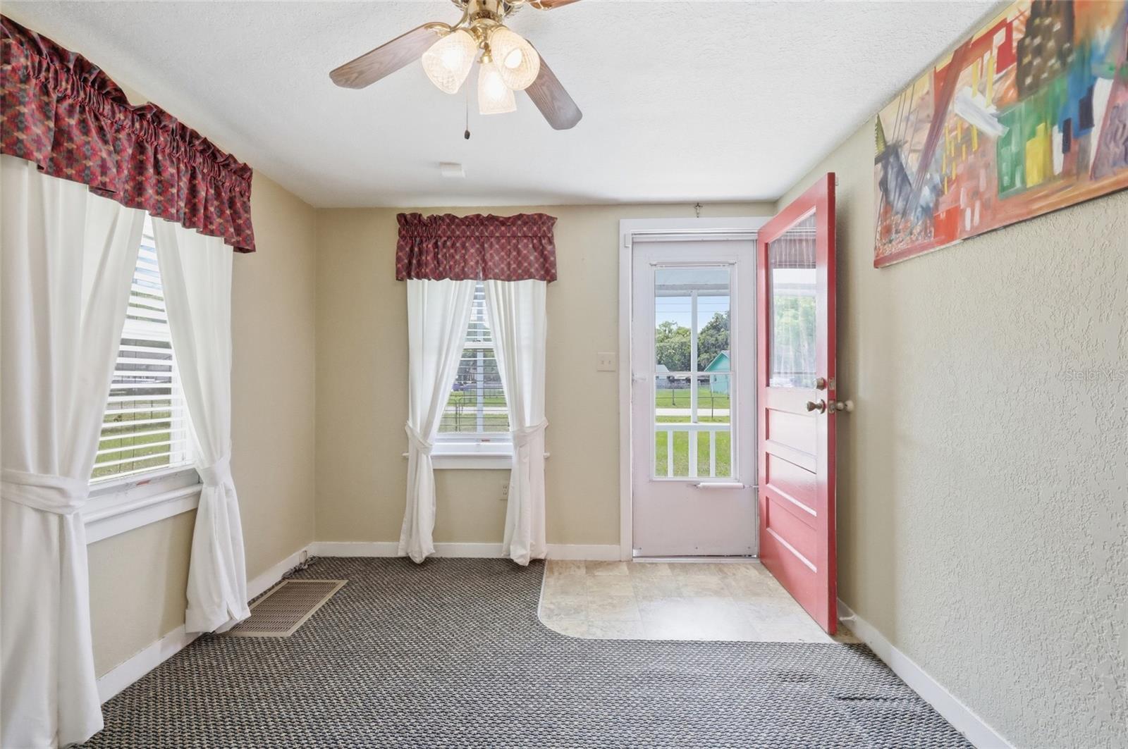 1705 Delaware Ave Property Photo 7