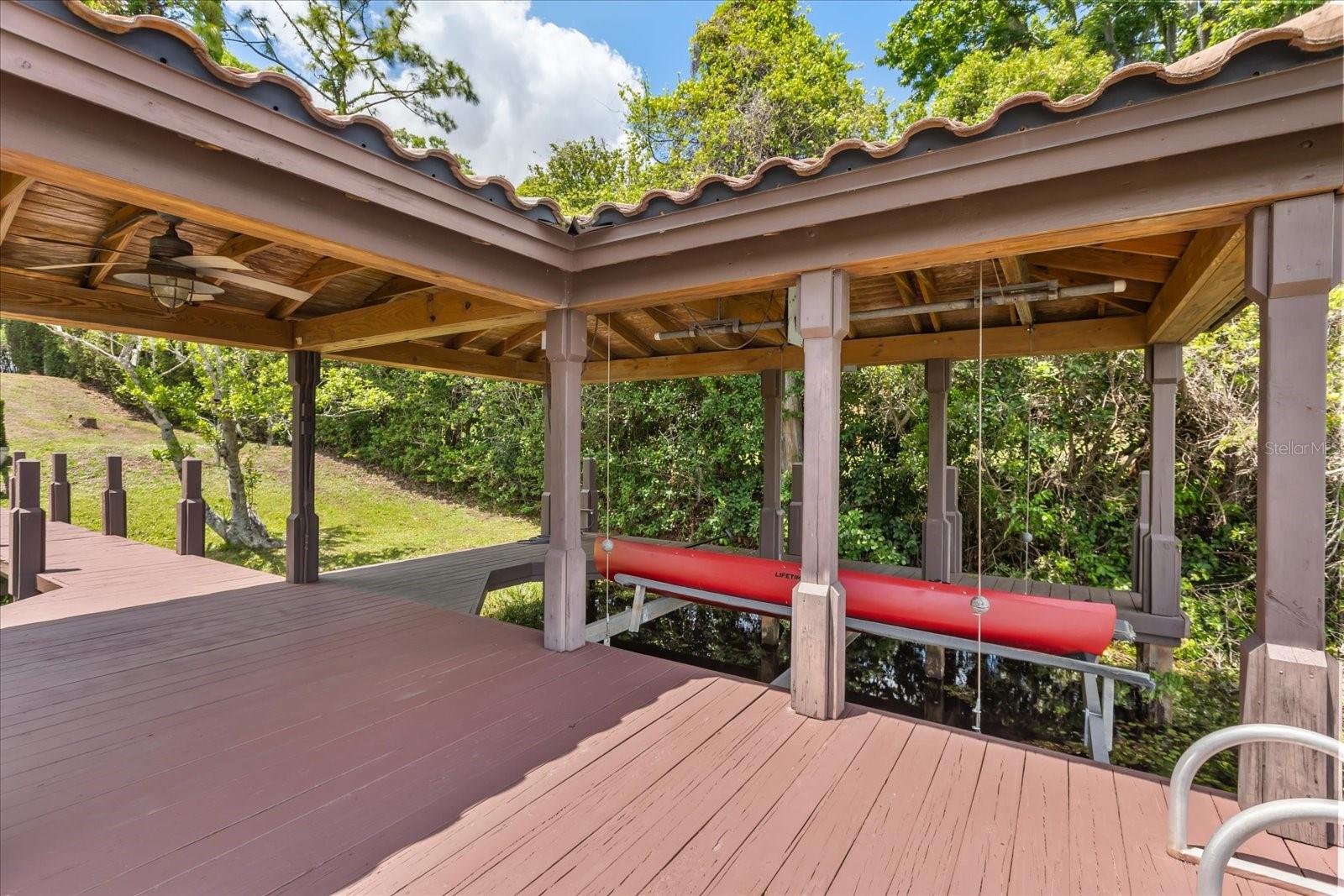 1244 E Lake Colony Dr Property Photo 26