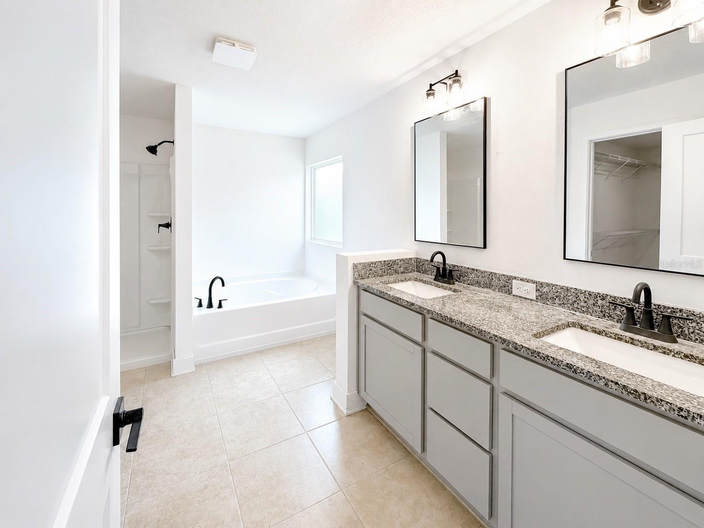 7636 Bent Tree Loop Property Photo 10