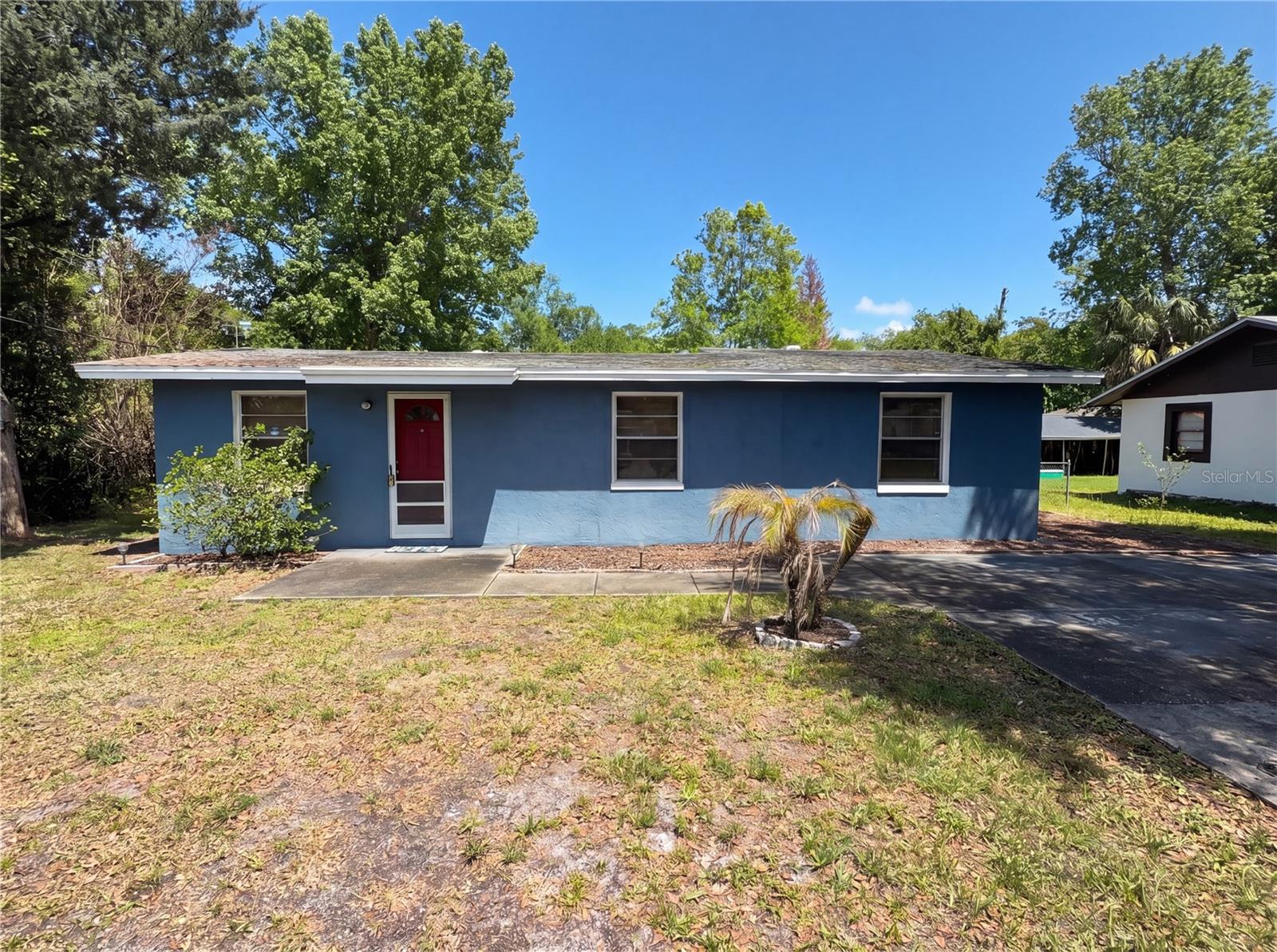 1385 BENDER AVE