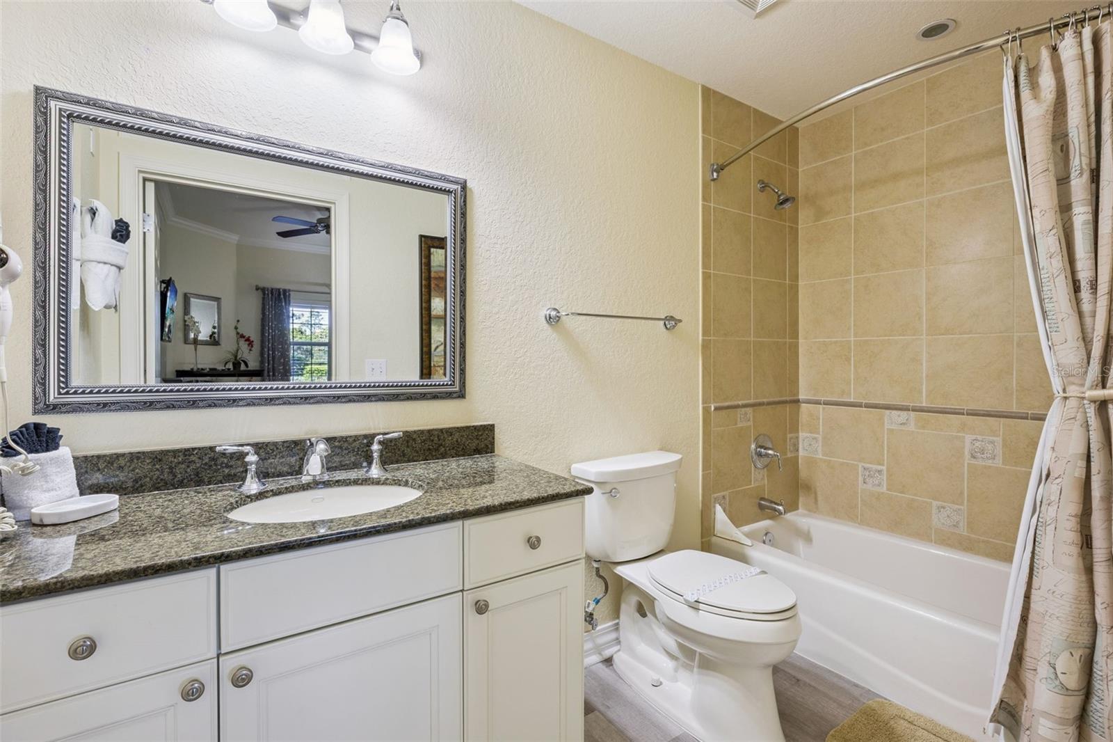 7602 Sandy Ridge Dr #103 Property Photo 21