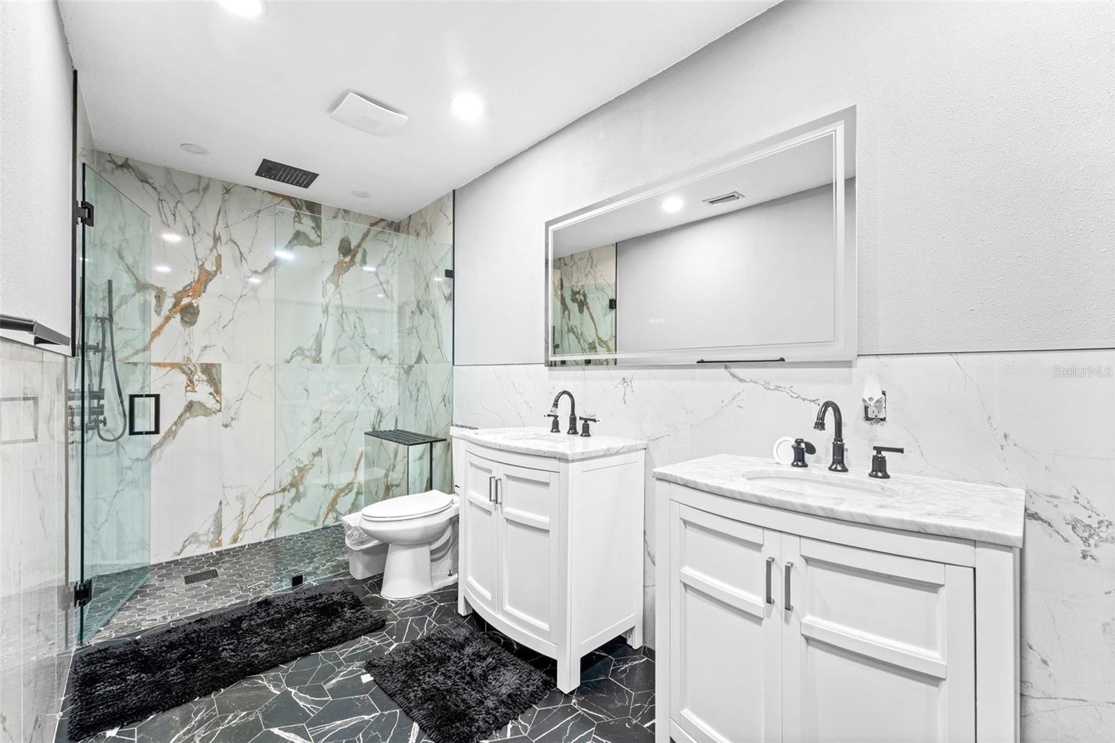 O6402766 Property Photo 10