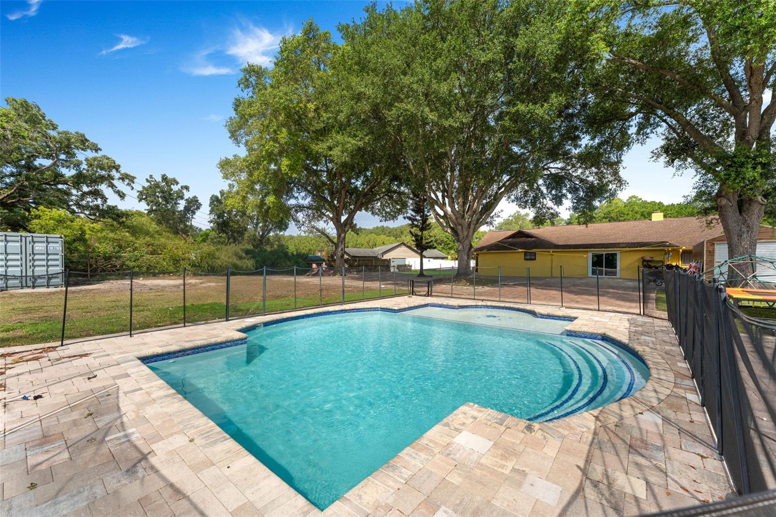 O6402766 Property Photo 17