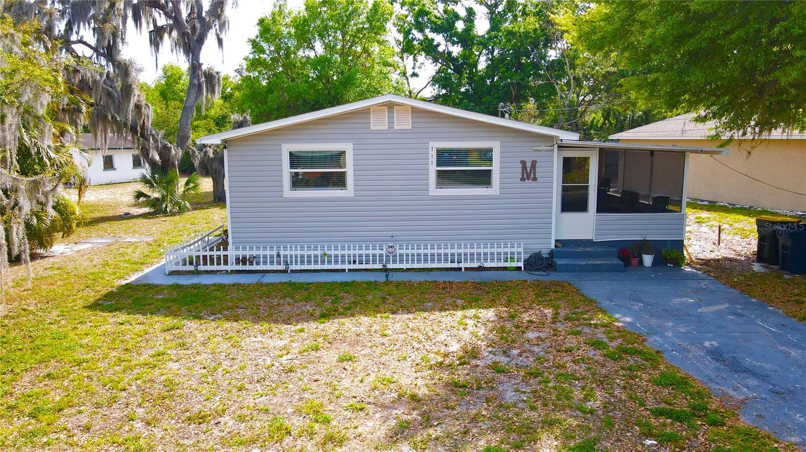 111 Ne Palencia Rd Property Photo 1