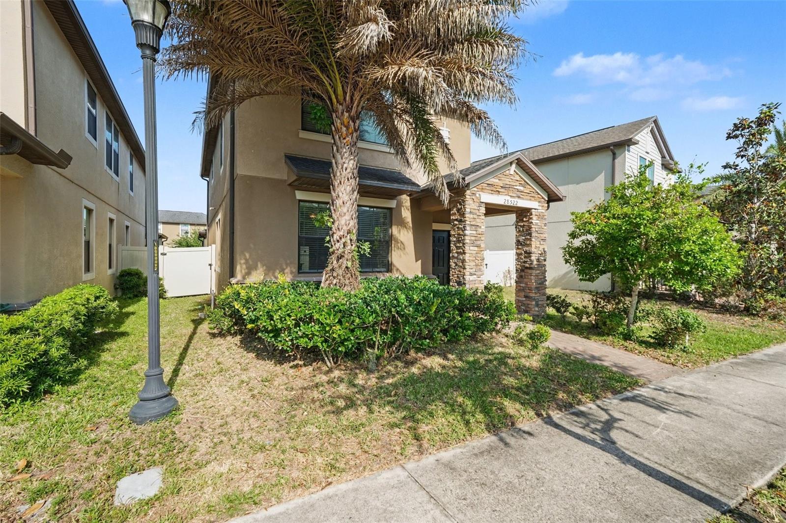28522 E Pleasant Bay Loop Property Photo 2