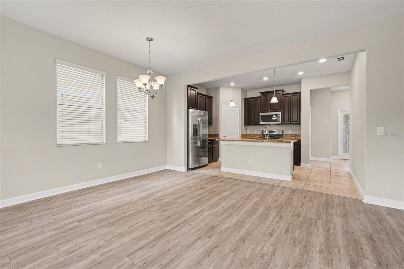 28522 E Pleasant Bay Loop Property Photo 7