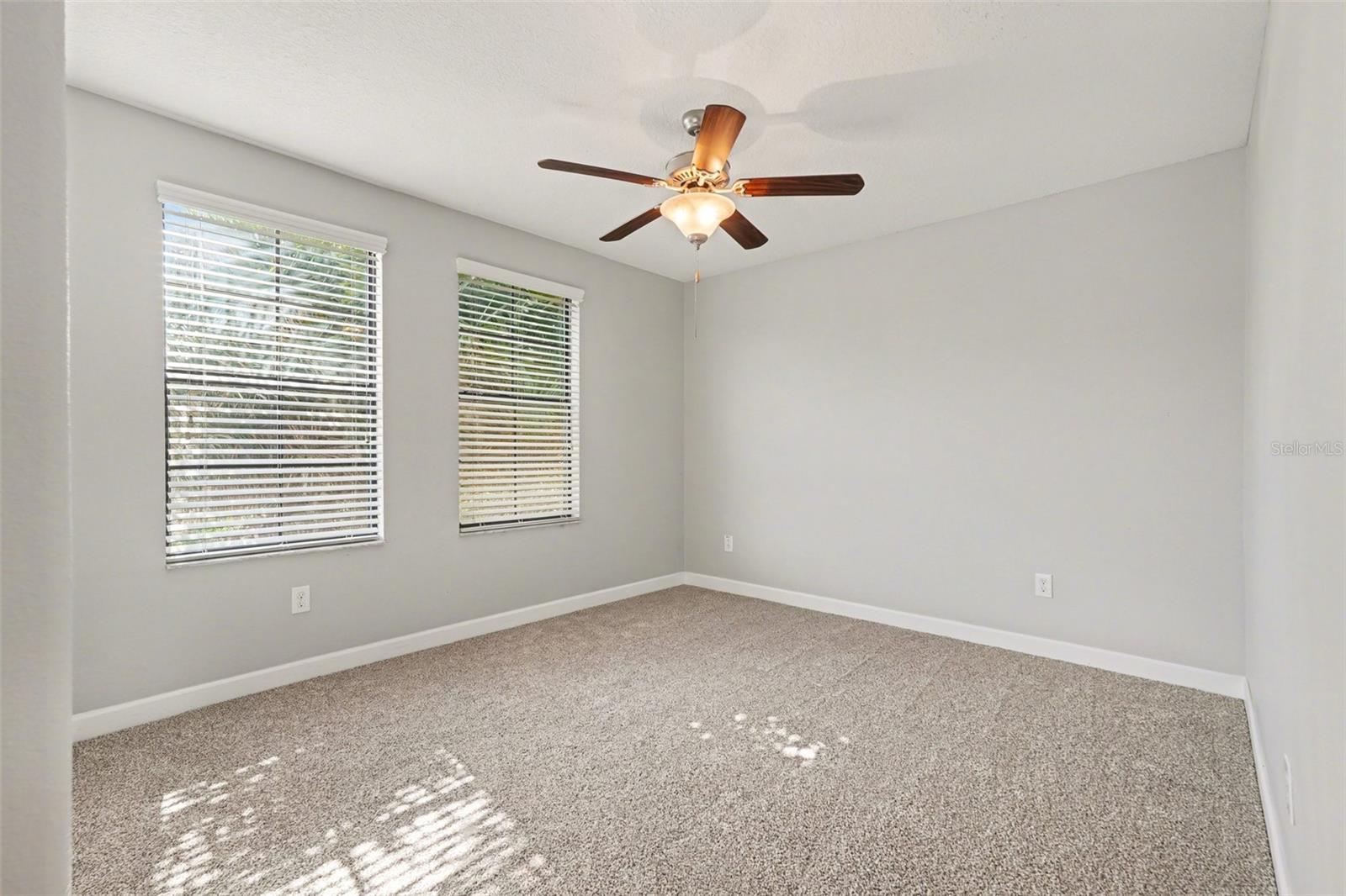 28522 E Pleasant Bay Loop Property Photo 12
