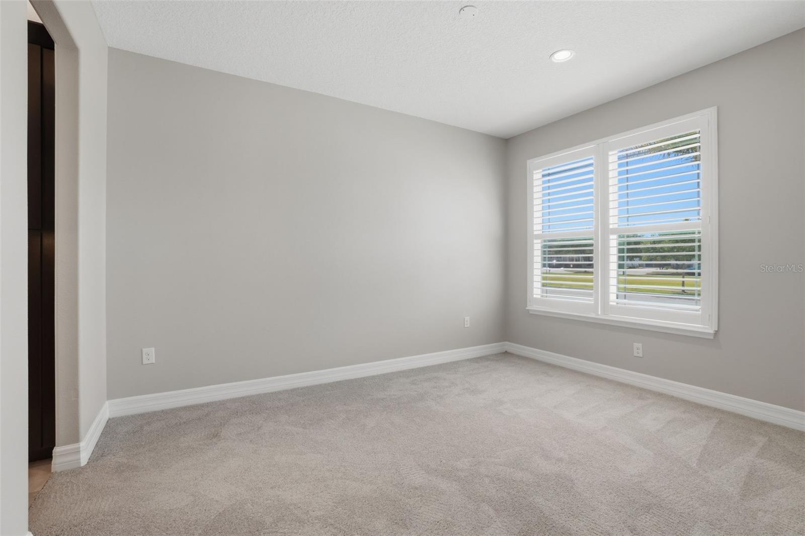 10760 Tibbett St Property Photo 5