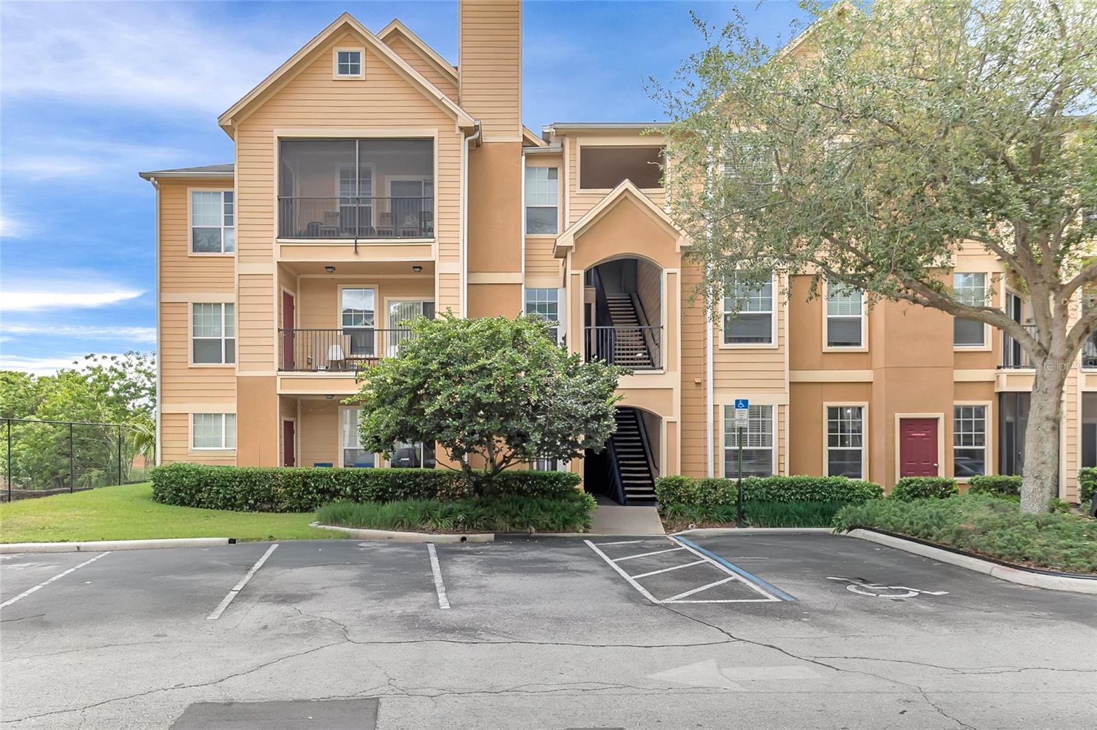 1995 Erving Cir #208 Property Photo 1
