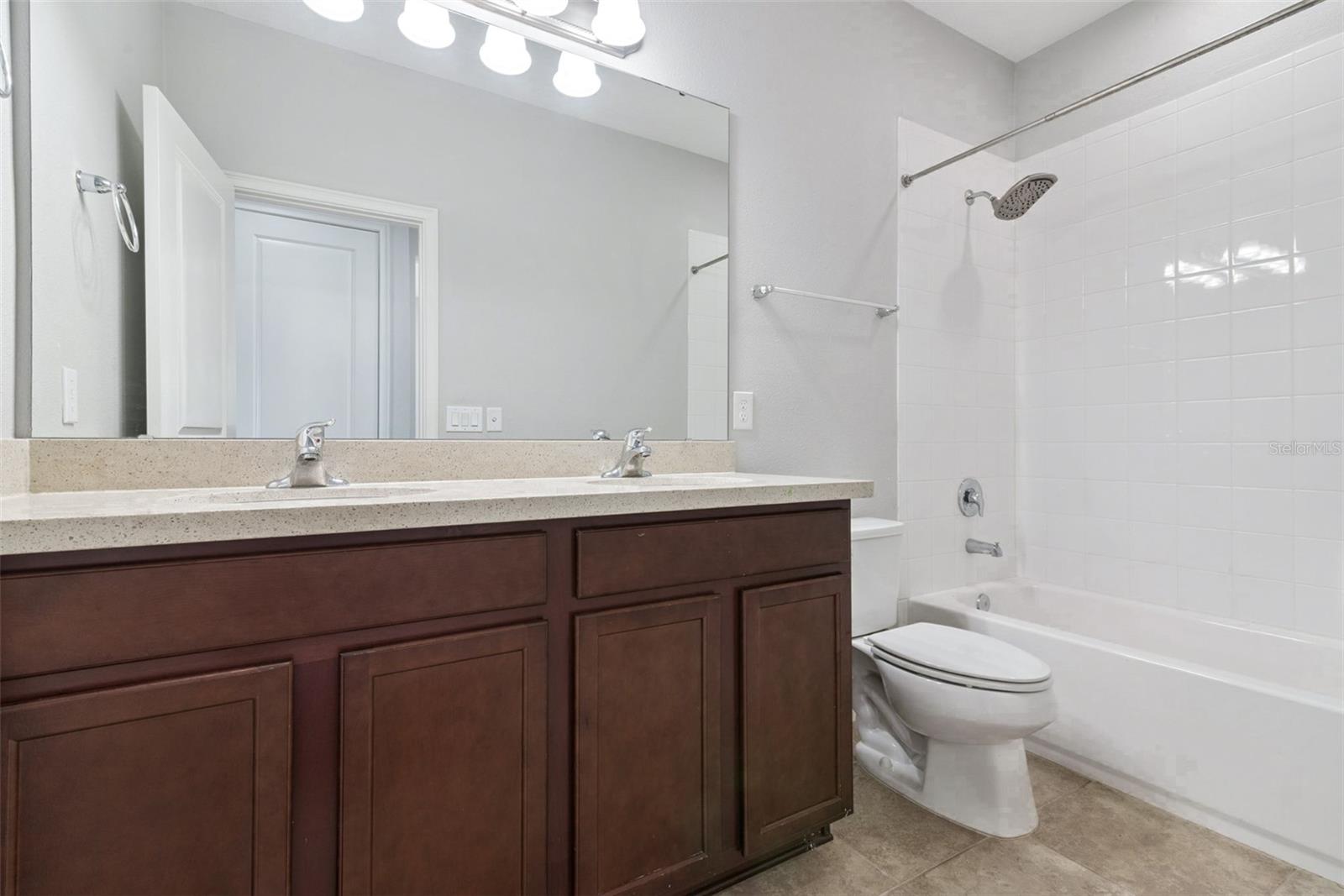 9044 Tavistock Lakes Blvd Property Photo 28