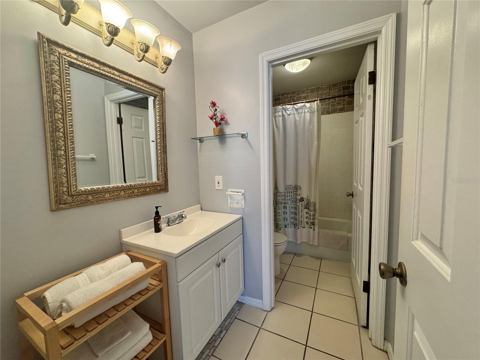 1106 Villa Ln #81 Property Photo 22
