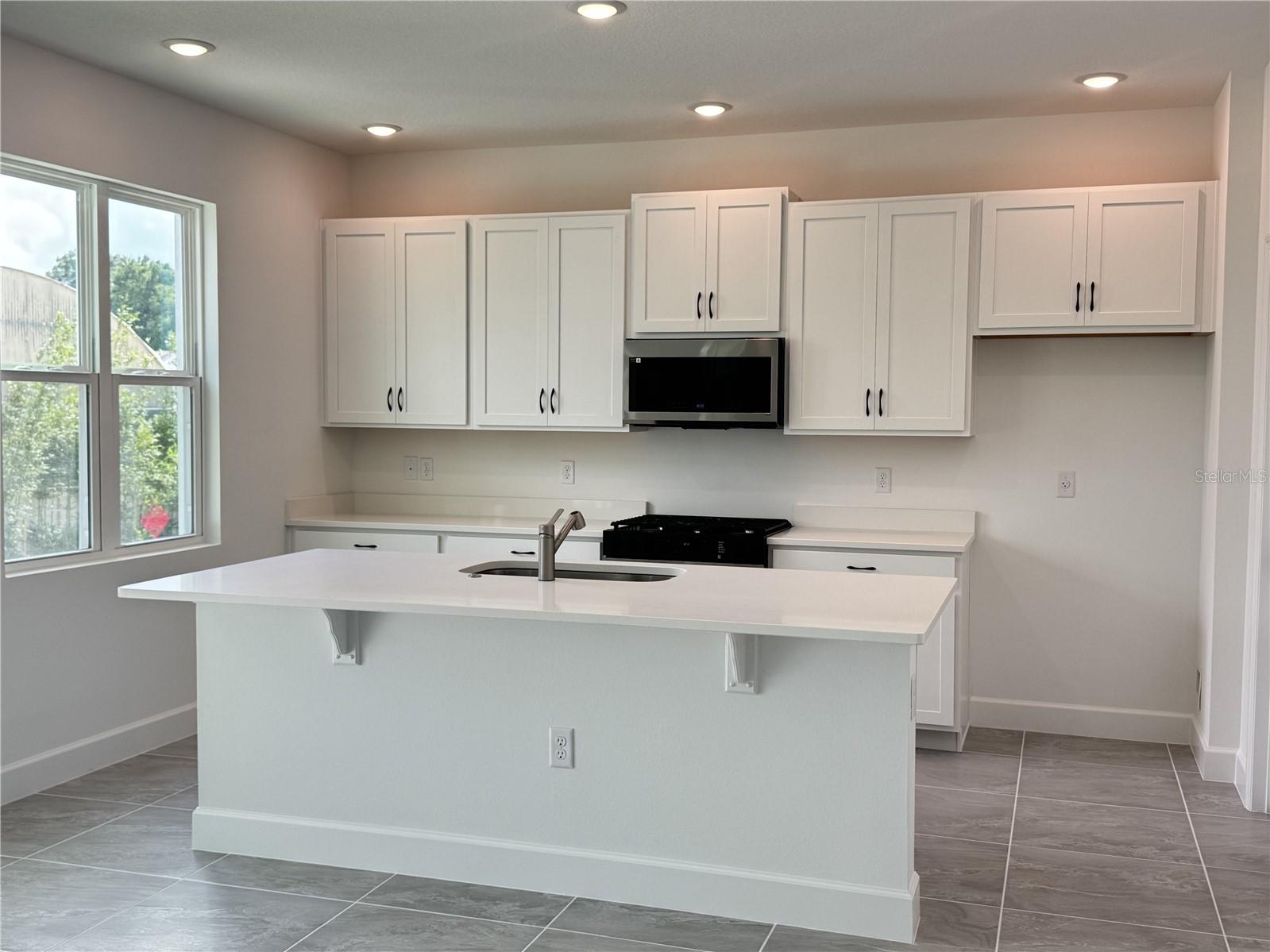 4299 Laurel Site Loop Property Photo 4