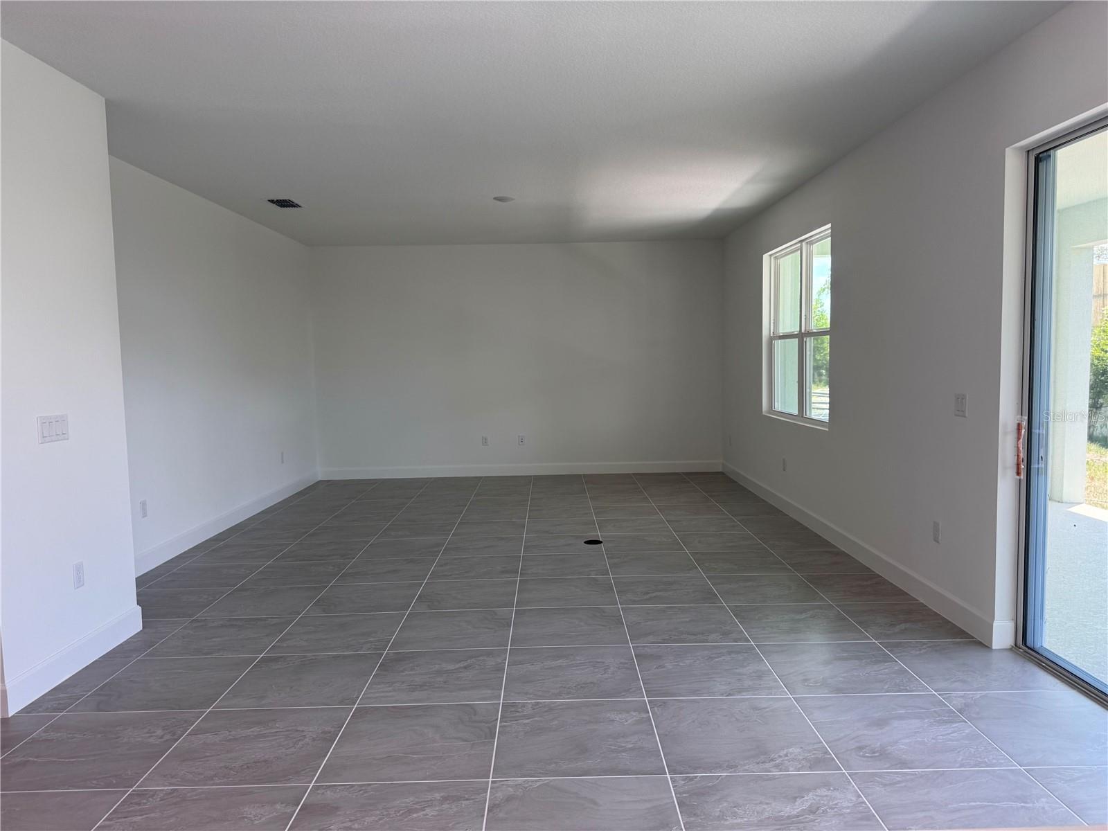 4299 Laurel Site Loop Property Photo 7