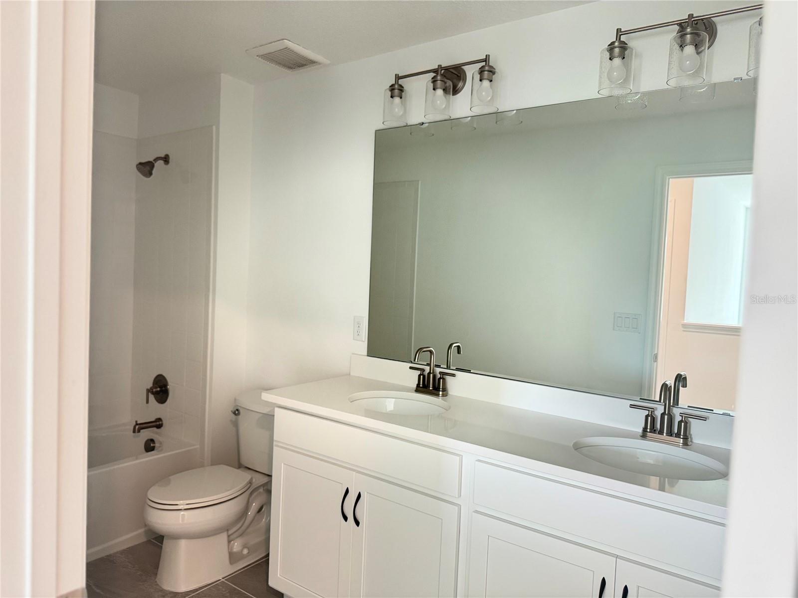 4299 Laurel Site Loop Property Photo 12