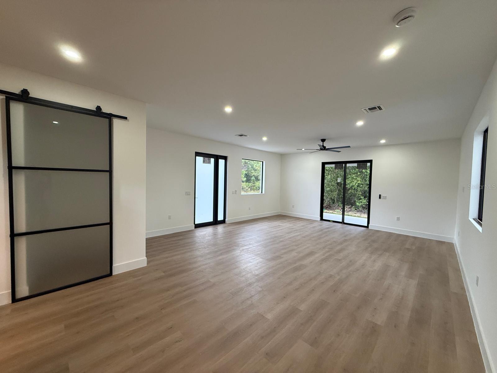 1034 Alcalde St E Property Photo 8