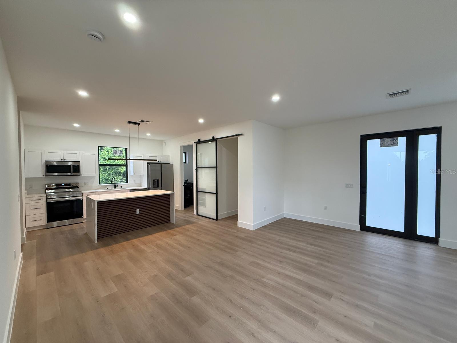 1034 Alcalde St E Property Photo 10